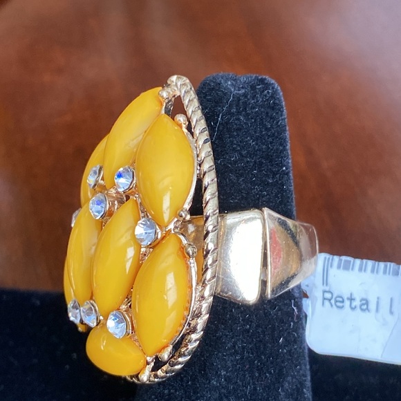 Teardrop Stretch Statement Ring - Picture 3 of 4